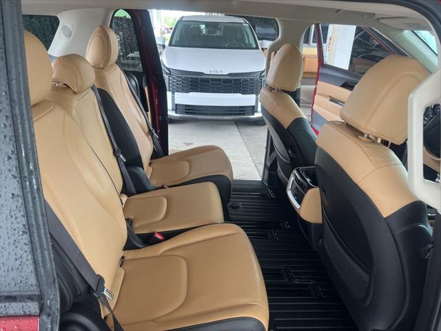 used 2024 Kia Carnival car, priced at $38,999