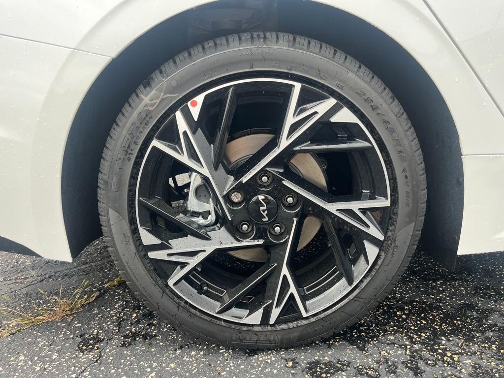 new 2026 Kia K5 car, priced at $31,108