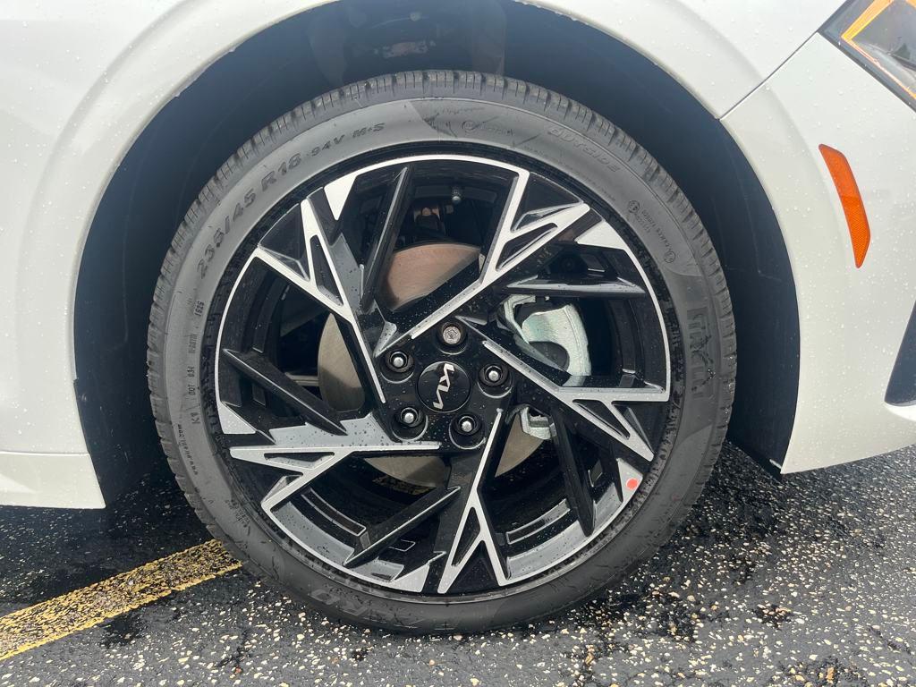 new 2026 Kia K5 car, priced at $31,108