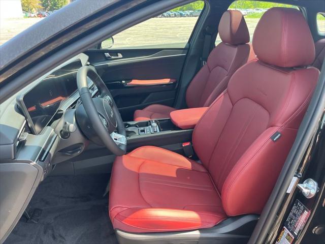 new 2025 Kia K5 car, priced at $30,305