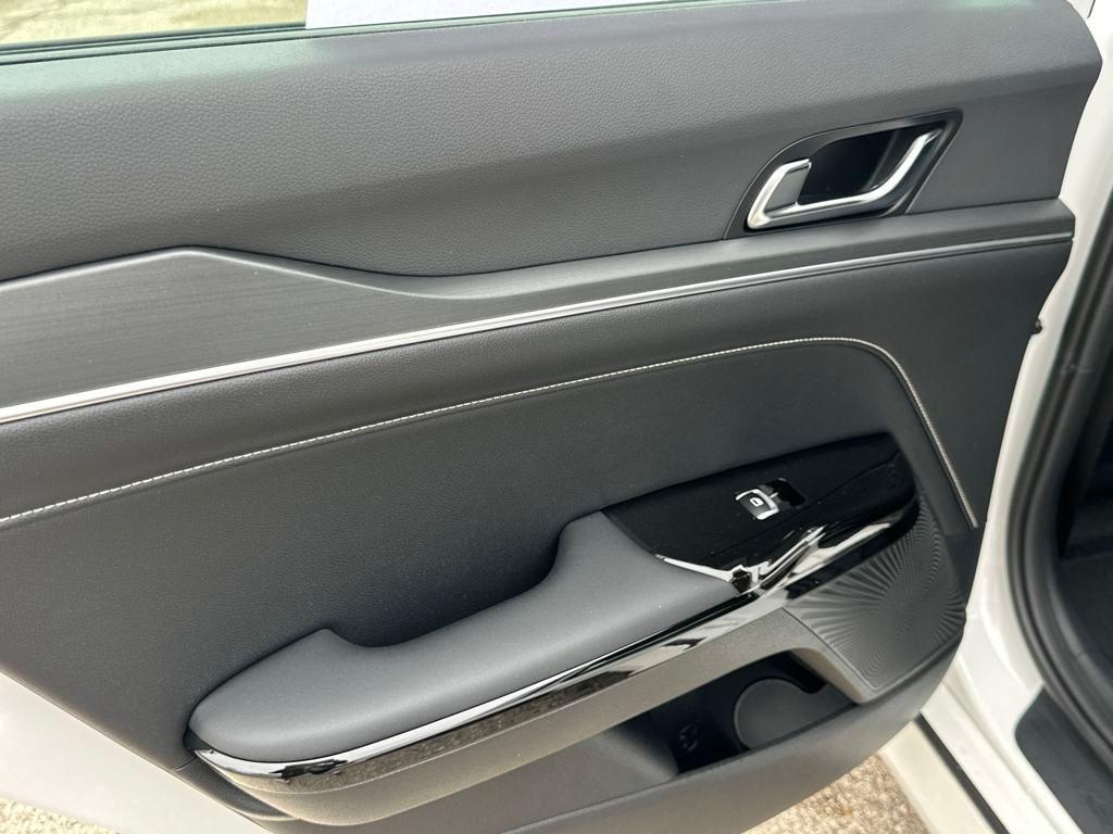 new 2025 Kia K5 car, priced at $32,357