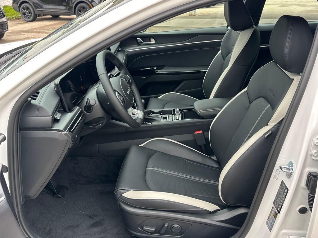 new 2025 Kia K5 car, priced at $32,357