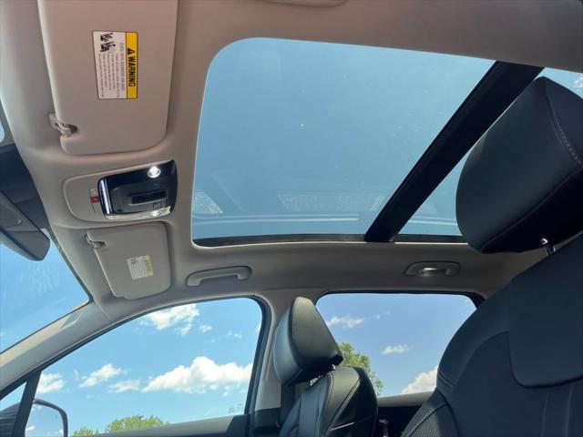 new 2025 Kia Sorento car, priced at $41,275