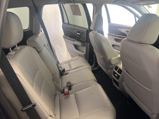 used 2022 Honda Pilot car, priced at $33,999