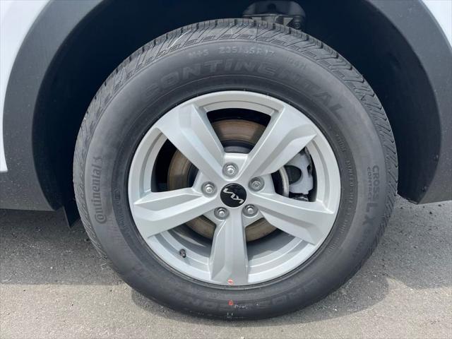 new 2025 Kia Sorento car, priced at $32,674