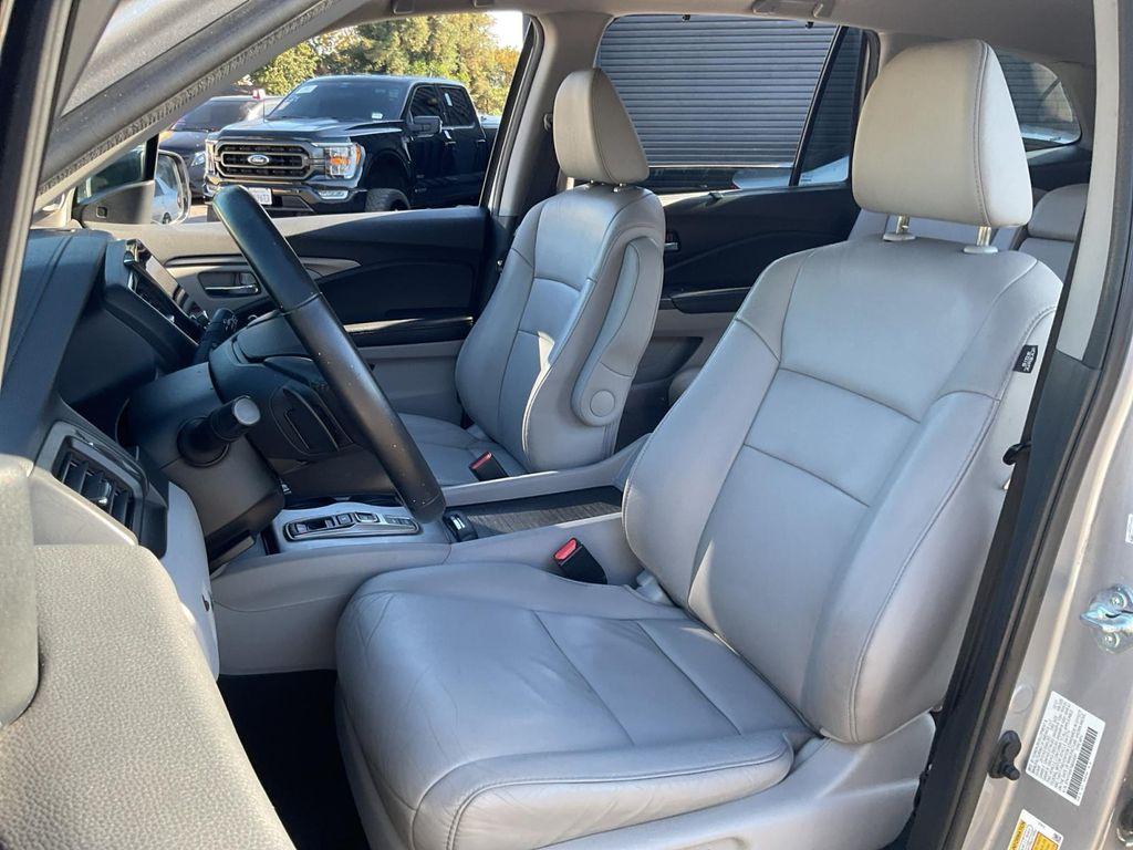 used 2022 Honda Pilot car, priced at $27,899