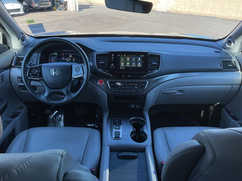 used 2022 Honda Pilot car, priced at $27,899