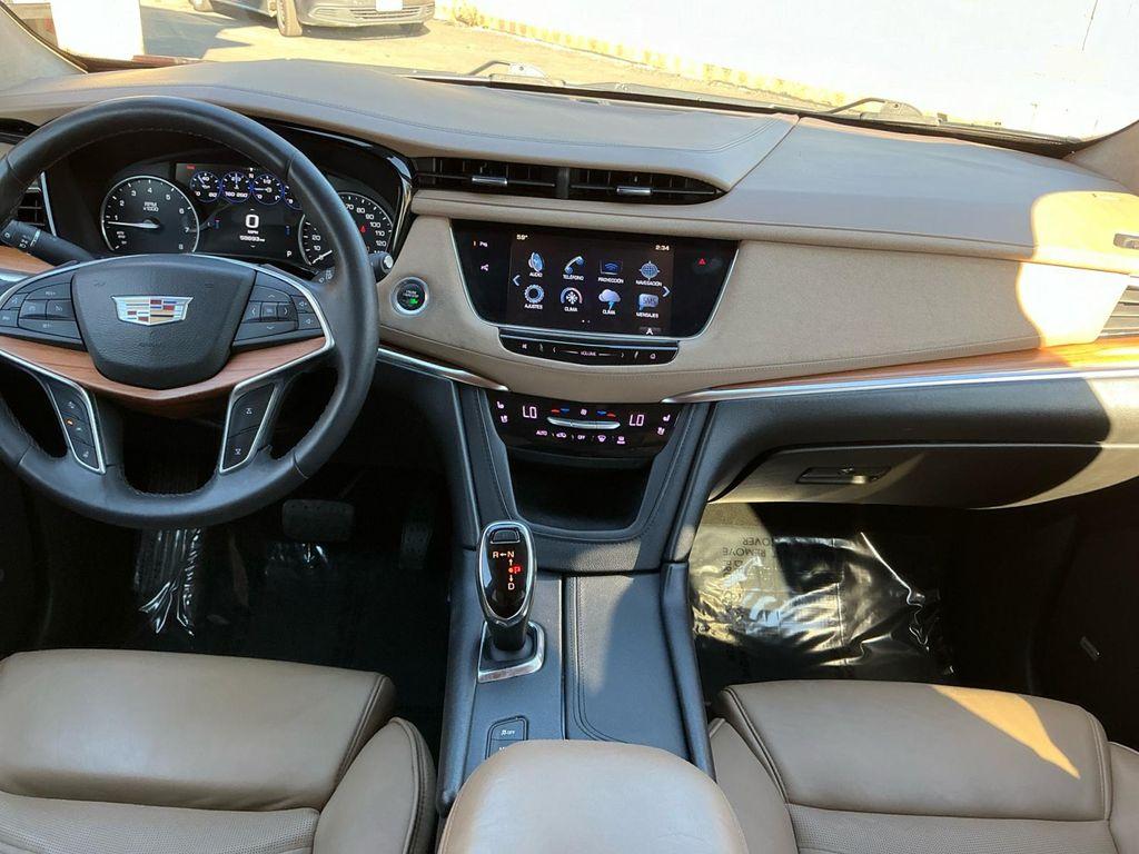 used 2017 Cadillac XT5 car, priced at $19,999