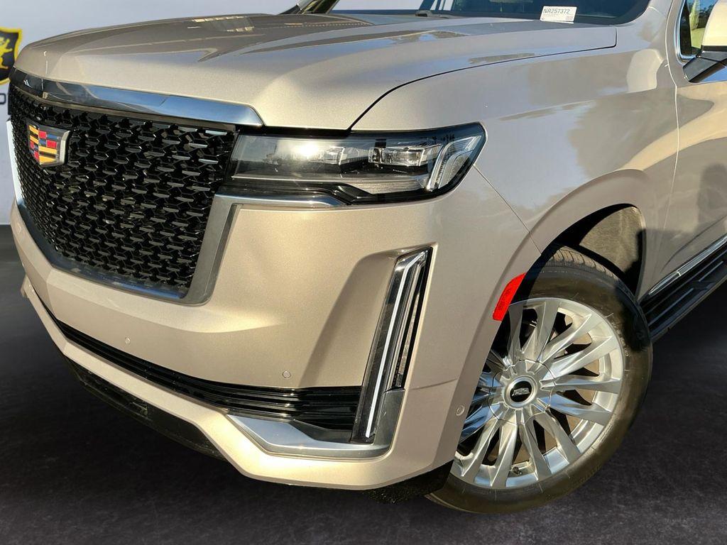 used 2022 Cadillac Escalade ESV car, priced at $58,299