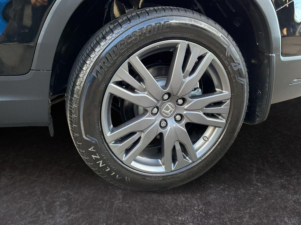 used 2022 Honda Pilot car, priced at $28,799