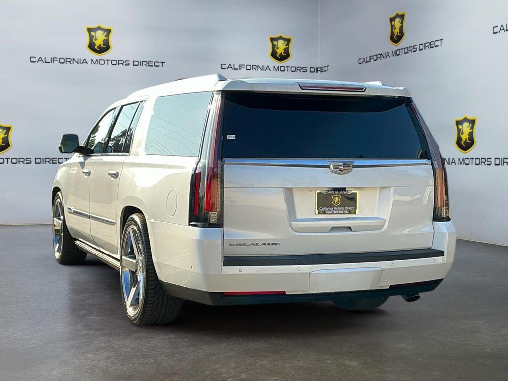 used 2020 Cadillac Escalade ESV car, priced at $45,399