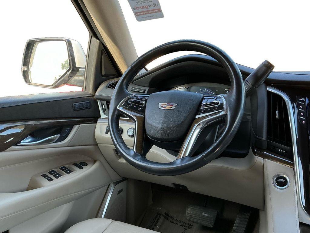 used 2020 Cadillac Escalade ESV car, priced at $45,399