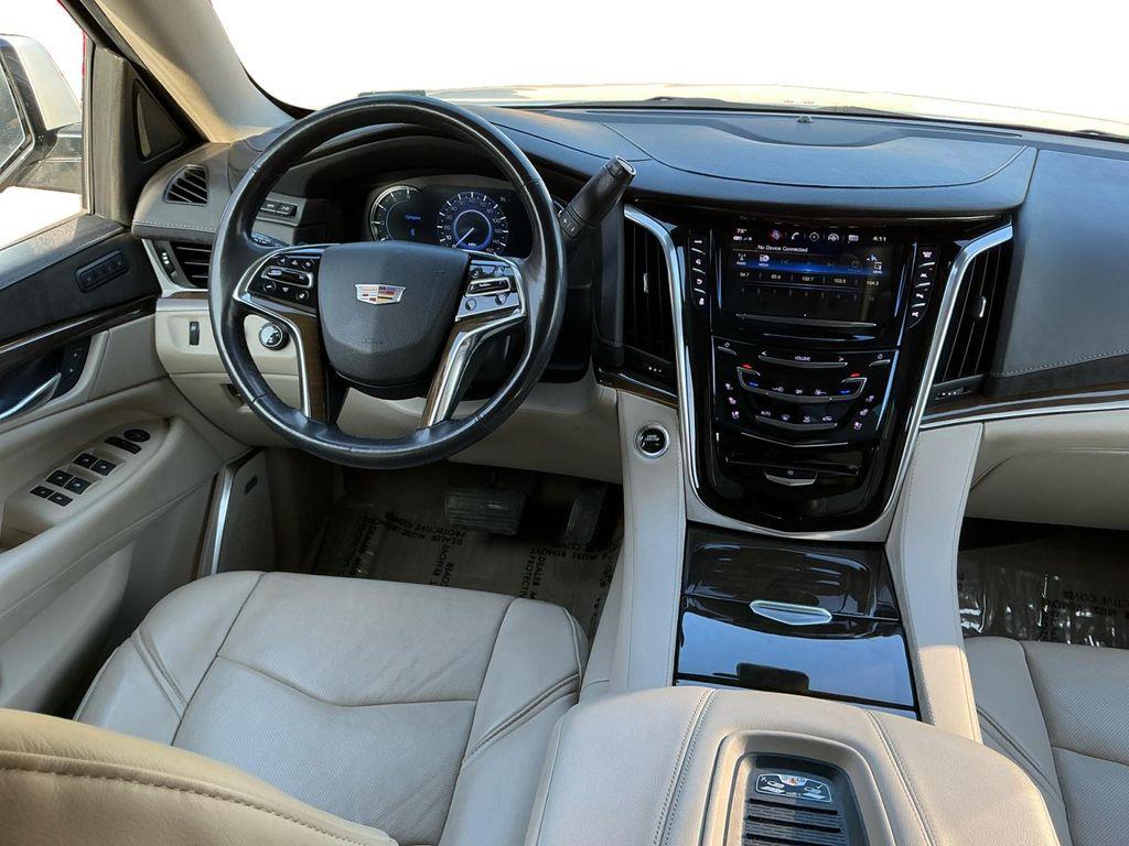 used 2020 Cadillac Escalade ESV car, priced at $45,399