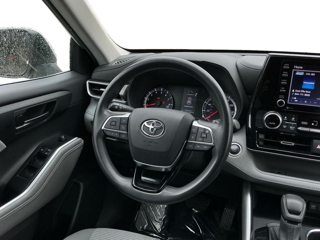 used 2020 Toyota Highlander car, priced at $28,199