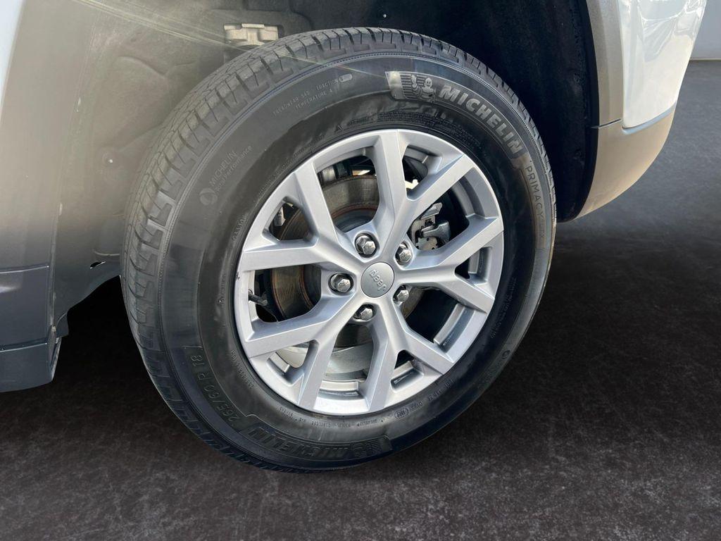 used 2022 Jeep Grand Cherokee car, priced at $23,899