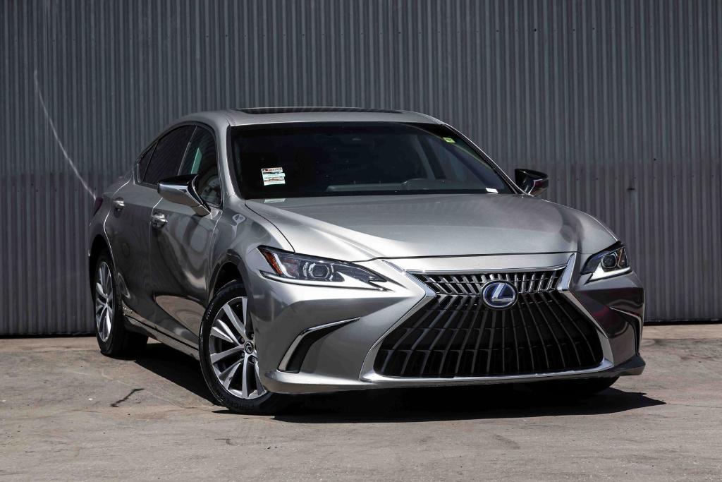 used 2021 Lexus ES 300h car, priced at $30,899