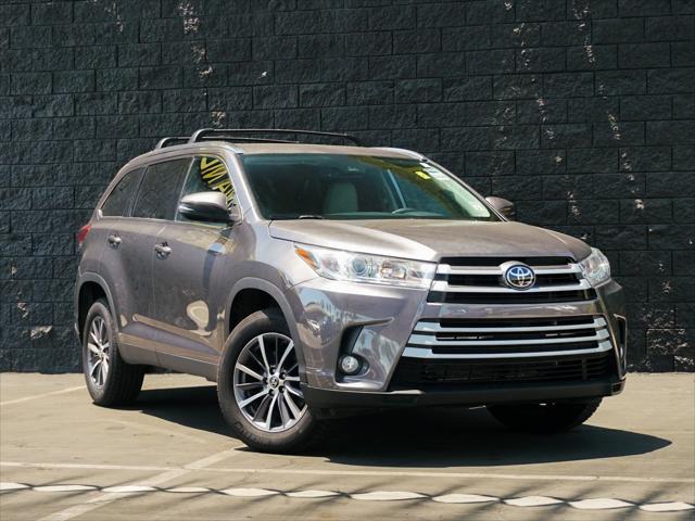 used 2019 Toyota Highlander car, priced at $25,686