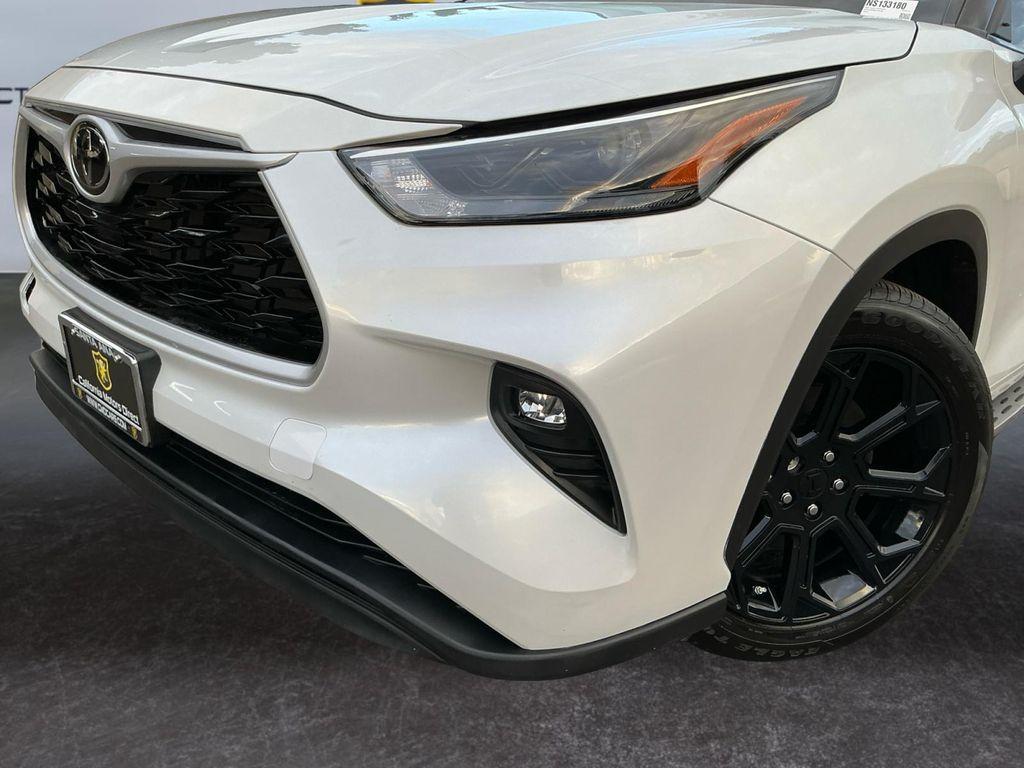 used 2022 Toyota Highlander car, priced at $30,799
