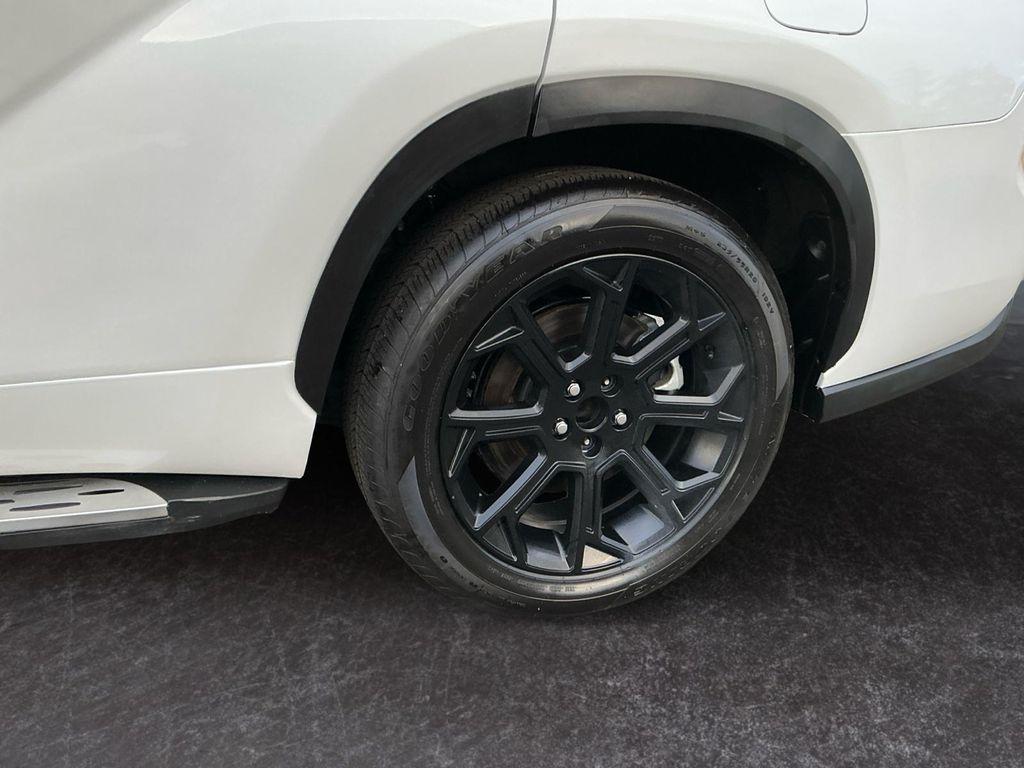 used 2022 Toyota Highlander car, priced at $30,799