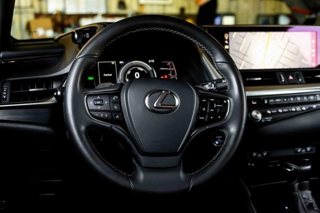 used 2021 Lexus ES 300h car, priced at $32,799