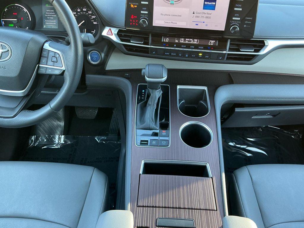 used 2024 Toyota Sienna car, priced at $39,899