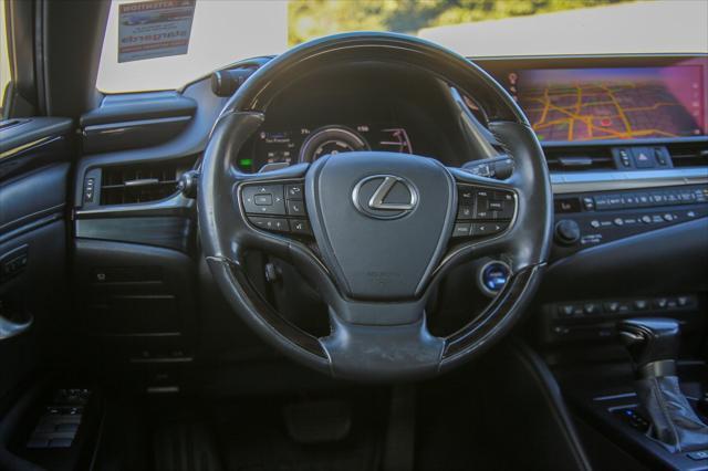 used 2020 Lexus ES 300h car, priced at $27,299