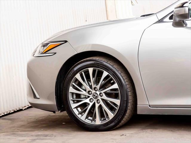 used 2021 Lexus ES 300h car, priced at $29,399