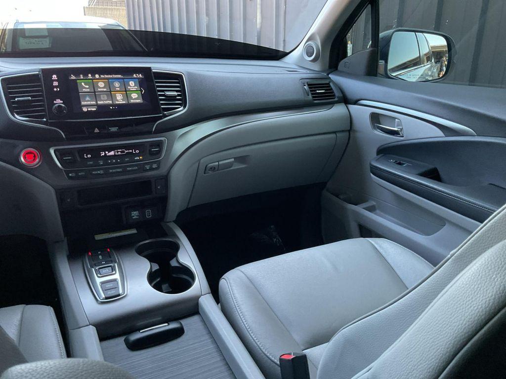 used 2022 Honda Pilot car, priced at $28,499