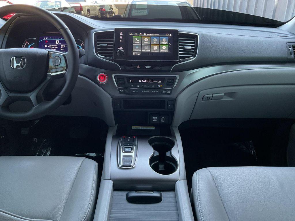 used 2022 Honda Pilot car, priced at $28,499