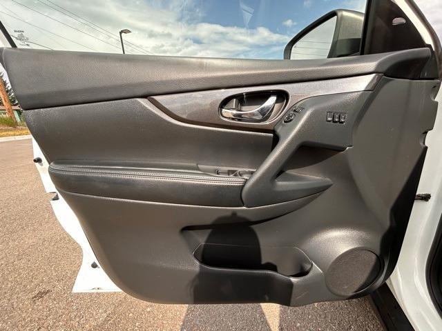 used 2020 Nissan Rogue car, priced at $22,100