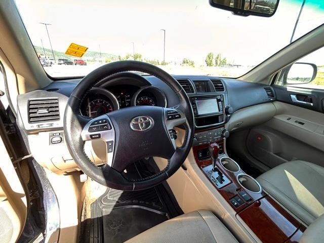 used 2013 Toyota Highlander car, priced at $10,877