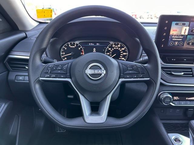 new 2025 Nissan Altima car, priced at $30,321
