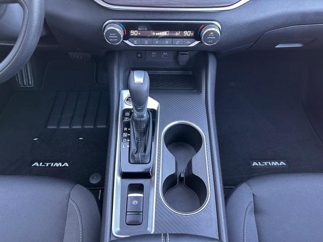 new 2025 Nissan Altima car, priced at $30,321