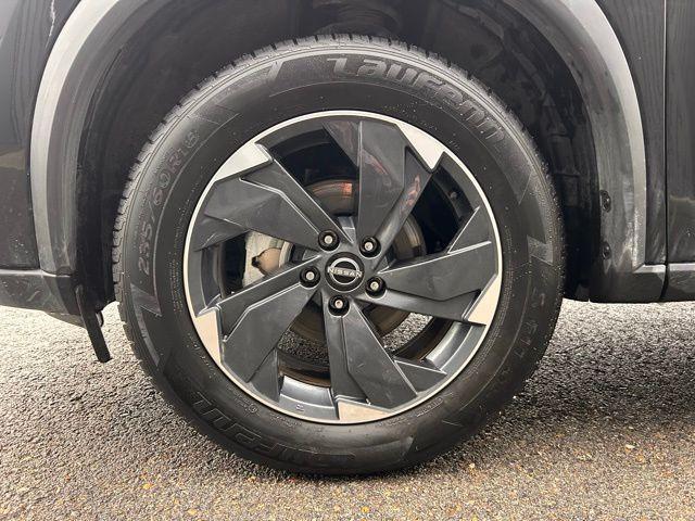 used 2024 Nissan Rogue car, priced at $22,888