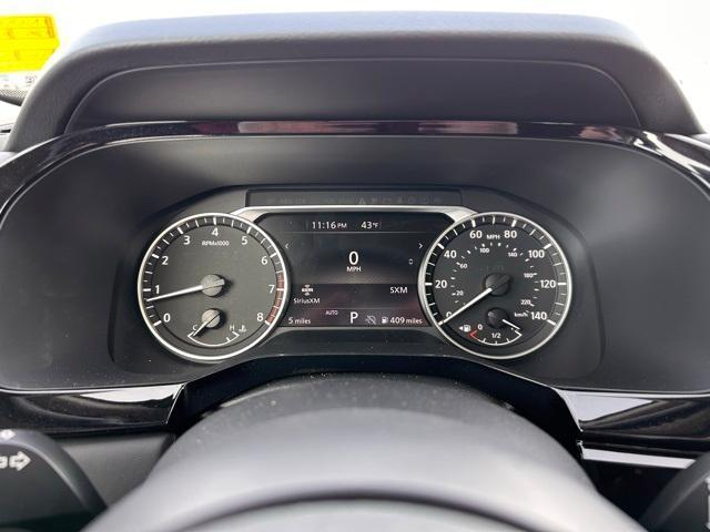 new 2025 Nissan Pathfinder car, priced at $39,692