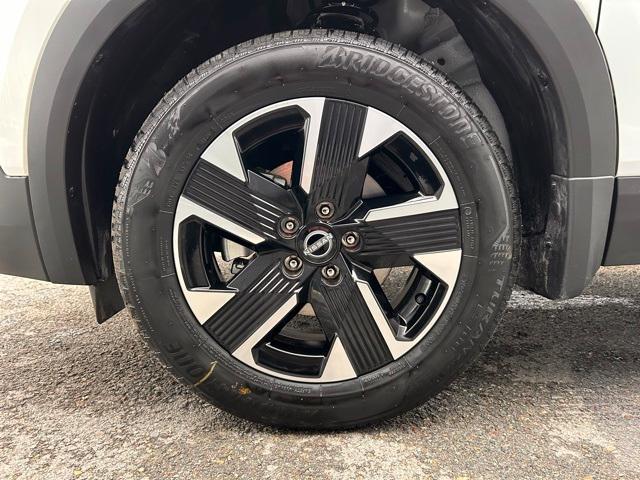 new 2026 Nissan Kicks car, priced at $30,056