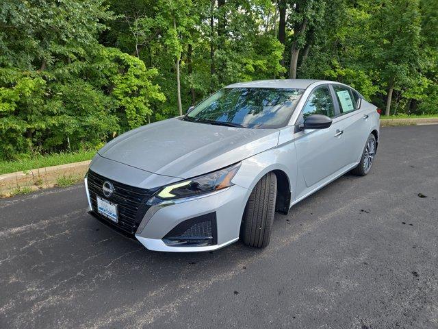 new 2025 Nissan Altima car, priced at $27,909