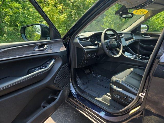 used 2024 Jeep Grand Cherokee car, priced at $38,490