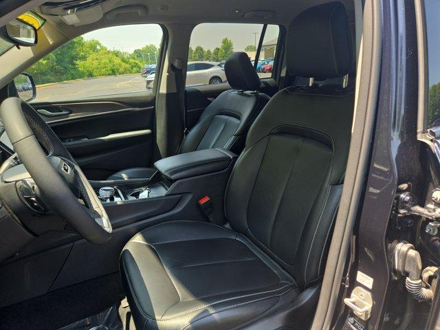 used 2024 Jeep Grand Cherokee car, priced at $38,490