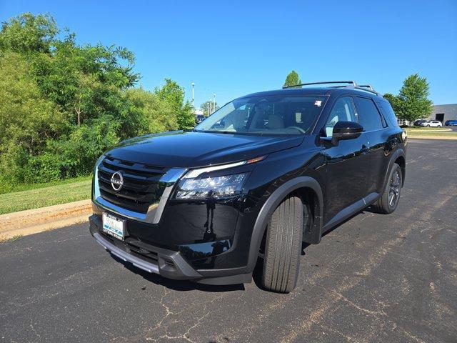 new 2025 Nissan Pathfinder car, priced at $47,118