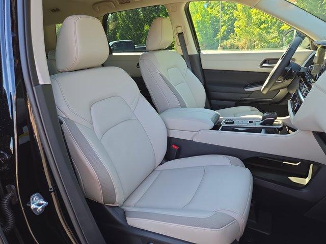 new 2025 Nissan Pathfinder car, priced at $47,118
