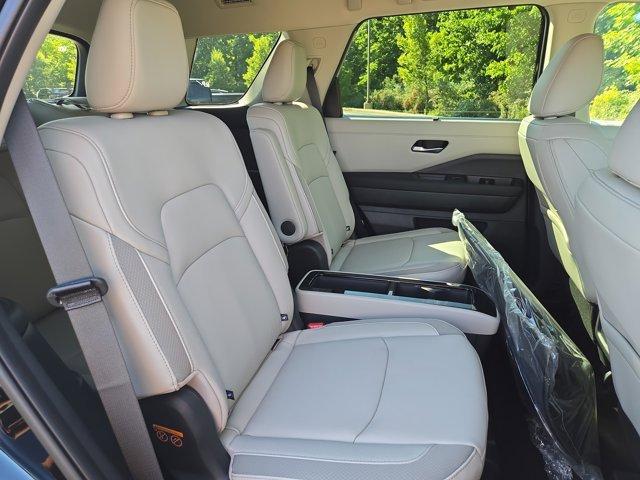 new 2025 Nissan Pathfinder car, priced at $47,118