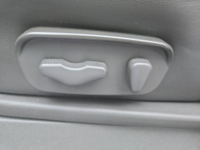 used 2021 Nissan Frontier car, priced at $31,995
