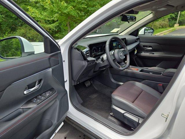 new 2025 Nissan Kicks car, priced at $29,216