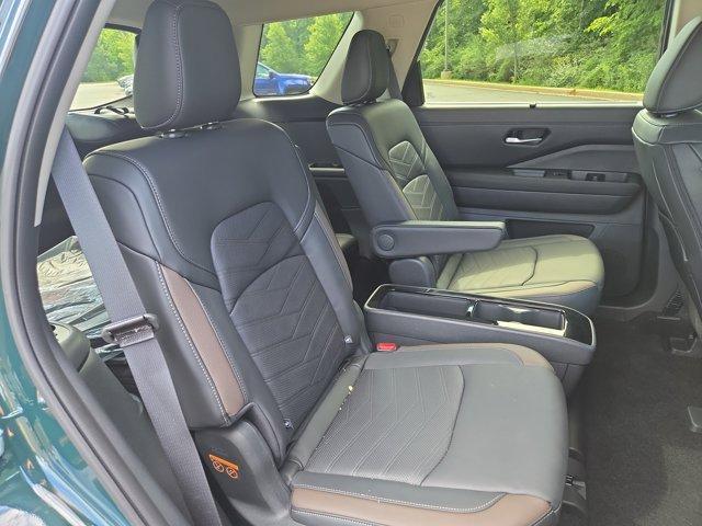 new 2025 Nissan Pathfinder car, priced at $50,646