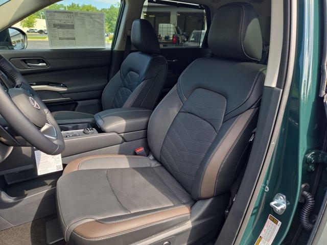 new 2025 Nissan Pathfinder car, priced at $50,646