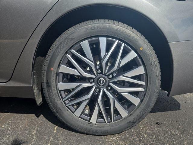 used 2023 Nissan Altima car, priced at $20,990