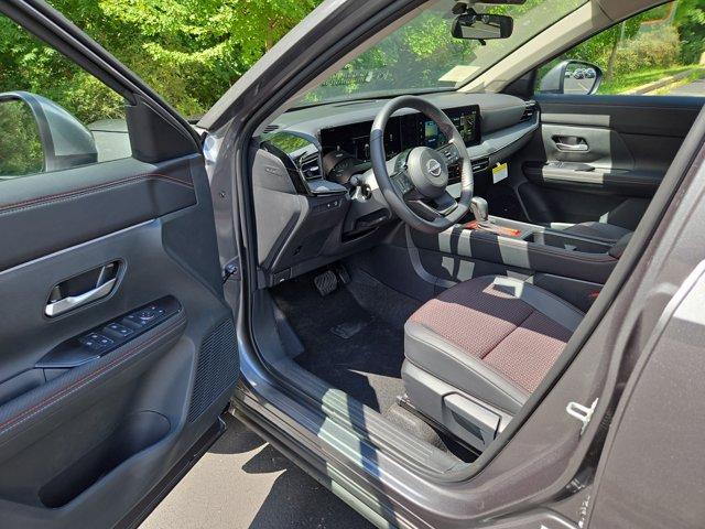 new 2025 Nissan Kicks car, priced at $27,426