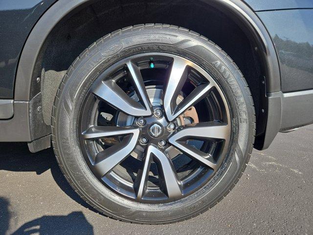 used 2019 Nissan Rogue car, priced at $18,490