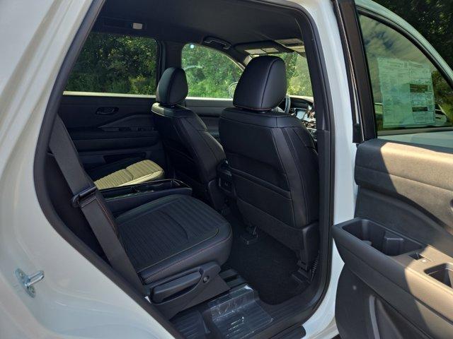new 2025 Nissan Pathfinder car, priced at $43,757